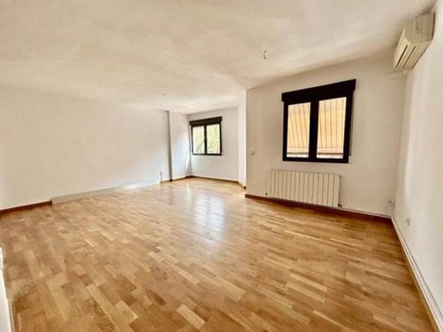 Piso en Venta en Centro - El Corte Inglés photo 0