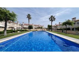Venta de Casa Adosada en Mont-roig del Camp photo 0