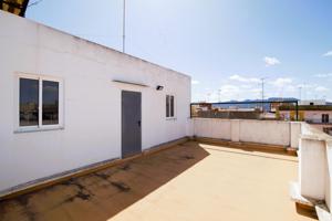 ESPECTACULAR VIVIENDA CON TERRAZA TOTALMENTE AMUEBLADA Y EQUIPADA photo 0