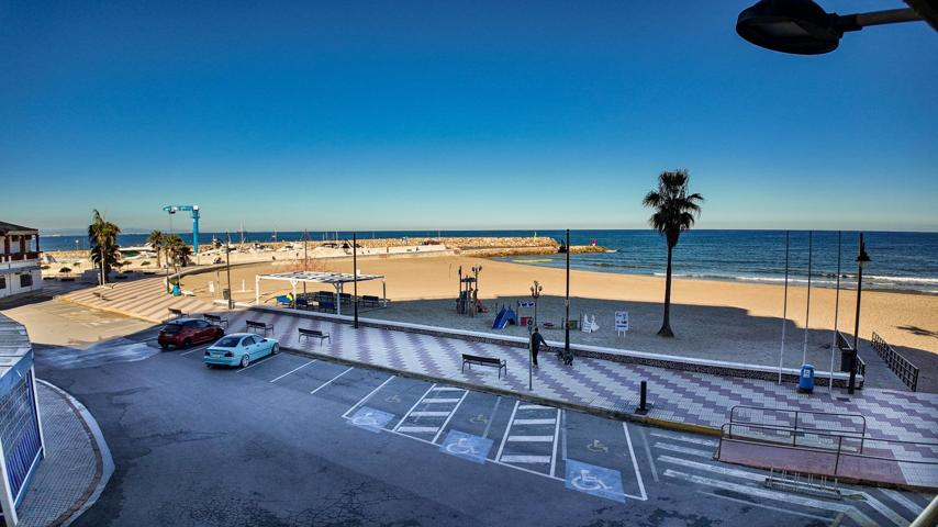 ESPECTACULAR APARTAMENTO EN PRIMERA LINEA DE PLAYA photo 0