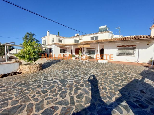 Villa En venta en Vélez-Málaga photo 0