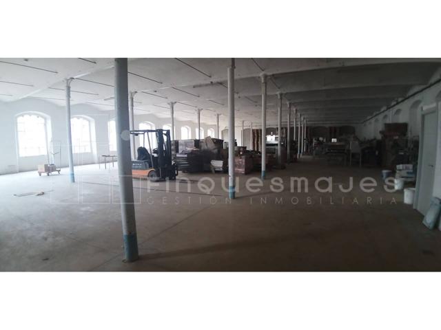 Nave industrial en Valls de Torroella photo 0