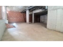 Venta de local comercial en Terrassa photo 0