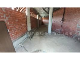 Venta de local comercial en Terrassa photo 0