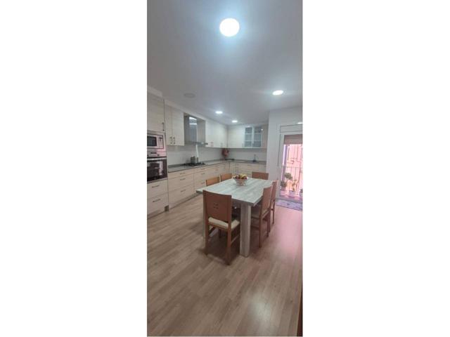 Casa entre medianeras totalmente reformada a la venta en Hospitalet LLobregat (Collblanc) photo 0