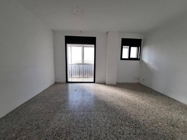 Piso con gran potencial en La Creu de Barberà, Sabadell photo 0