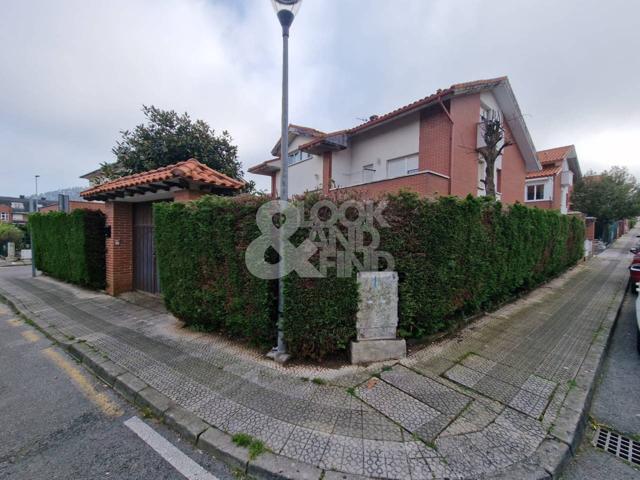 Casa en venta en Mortera photo 0