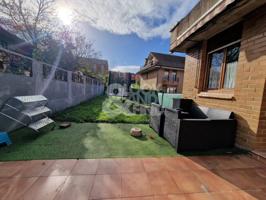 Adosado en esquina de 2 habitaciones y 2 baños con jardín de 70 m2. photo 0