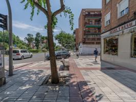 Local En venta en Portazgo, Madrid photo 0
