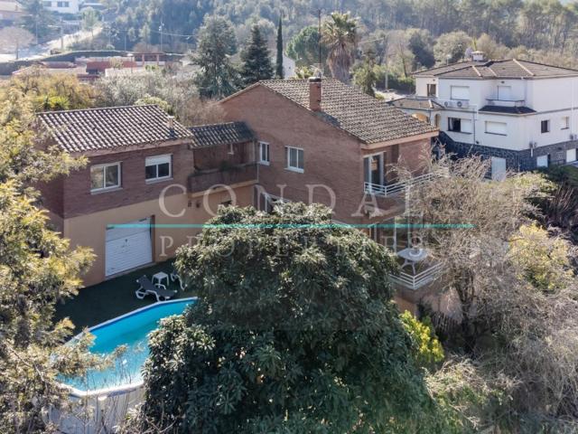 Casa En venta en Cervelló photo 0
