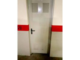 ¡Descubre este garaje de 13 m² con trastero (3,2m2)!! El sitio perfecto para tu coche y tu tranquilidad! photo 0