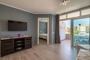 Apartamento de 2 dormitorios recién reformado en Playa del Inglés photo 0