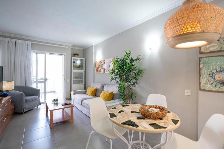 Apartamento de 3 dormitorios en el complejo Europlaya – ¡Ubicación inmejorable frente al Yumbo! photo 0