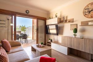 🏡 Dúplex reformado en Playa del Inglés con amplia terraza y plaza de aparcamiento photo 0