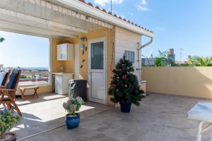 Encantadora casa adosada en una zona tranquila de San Fernando photo 0