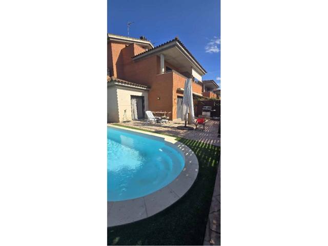 Chalet unifamiliar en venta en Benavent de Segrià photo 0