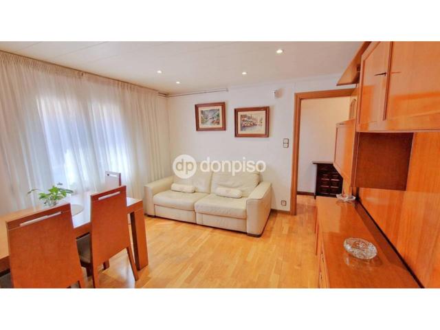 Piso en venta en Pubilla Cases(08906) photo 0