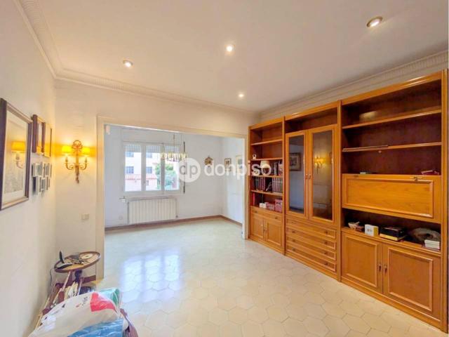 Piso en venta en La Vila de Gràcia(08012) photo 0