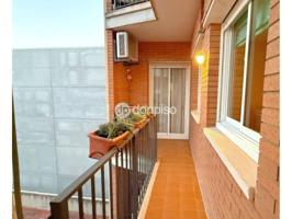 Piso en venta en Almeda photo 0