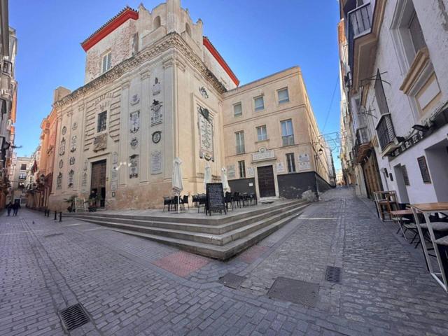 Piso en venta en El Mentidero-Teatro Falla-Alameda(11003) photo 0