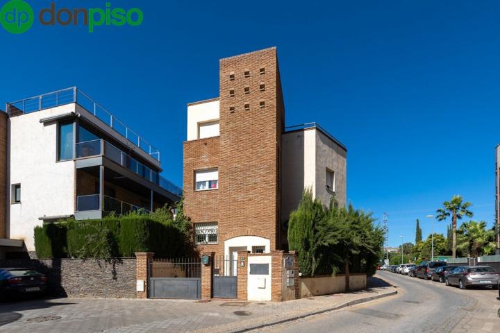 Casa individual de tres dormitorios mas torreón. photo 0