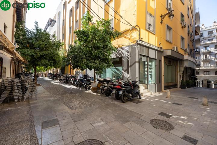 LOCAL COMERCIAL de 210 EN GRANADA. photo 0