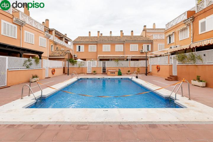 Mágnifica casa adosada en venta o alquiler opción a compra photo 0