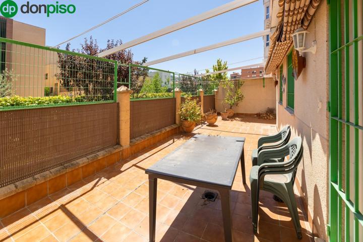 SE VENDE BONITO PISO CON GRAN TERRAZA EN C-PADRE CLARET ,GRANADA photo 0