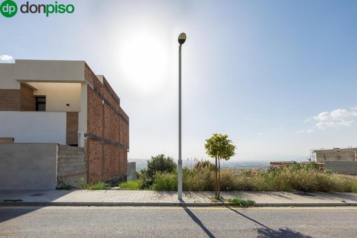 Parcela en suelo urbano en zona ferial de Huetor Vega. photo 0