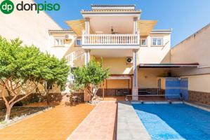 🏡 ¡Espectacular chalet adosado en Santa Fe – Vega de Granada! photo 0