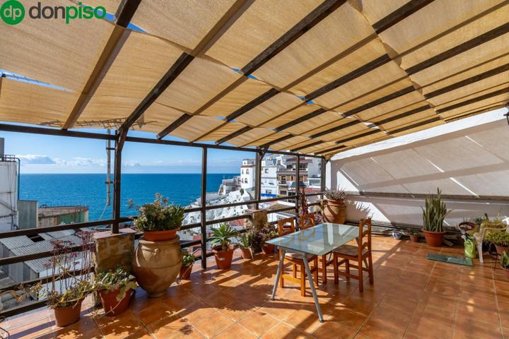 Adosado con Encanto en La Caleta, Salobreña – A 50 Metros del Mar photo 0