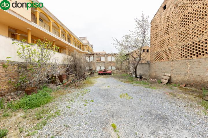 🏡 Gran Oportunidad en Churriana de la Vega – Terreno con Potencial! photo 0