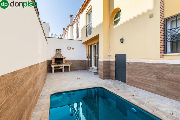 OPORTUNIDAD ÚNICA EN HUÉTOR VEGA – CHALET PAREADO CON PISCINA POR 310.000€! photo 0
