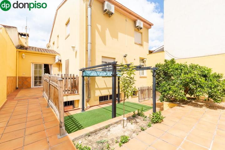 Casa En venta en Andalucia, Olivares photo 0