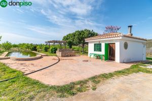 Finca rústica en venta con casa, nave y piscina photo 0