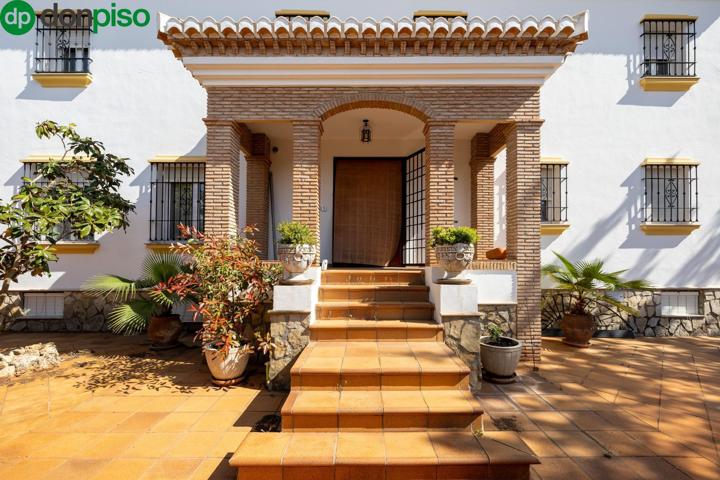 Chalet independient en urbanizacion Molino Alto Otura. photo 0