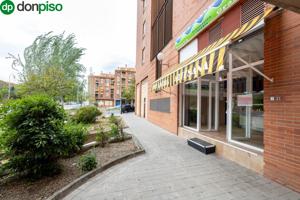 ¡Oportunidad! Se vende local con negocio de heladería en pleno funcionamiento. Parque Nueva Granada photo 0