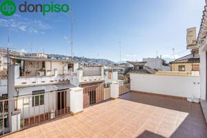 Ático Dúplex Premium en el Corazón de Granada: Lujo, Espacio y Vistas de Ensueño. photo 0