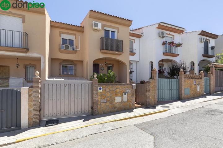 ¡No Dejes Escapar Esta Casa en Otura! Espacio, Comodidad y Precio Increíble photo 0