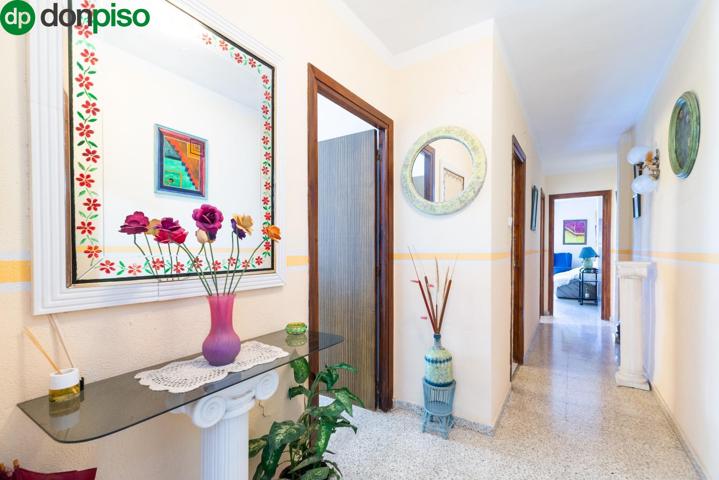 Amplio piso de 3 habitaciones en el corazón de Albolote photo 0