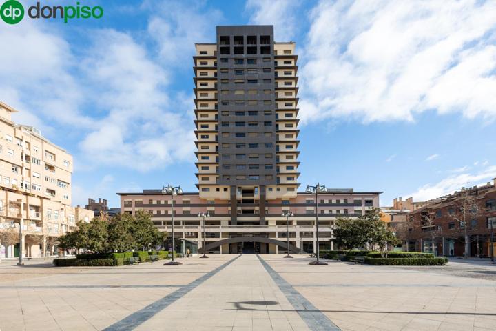 EN VENTA LOCAL COMERCIAL EN PLAZA SAN LAZARO, ZONA PLAZA DE TOROS EN GRANADA photo 0