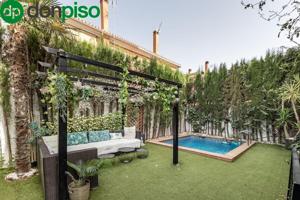Exclusivo Chalet Pareado con Licencia Turística y Piscina Privada: Tu Paraíso Personal photo 0