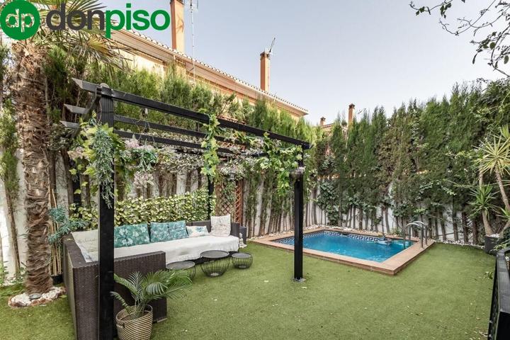 Exclusivo Chalet Pareado con Licencia Turística y Piscina Privada: Tu Paraíso Personal photo 0