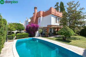 Fantástica casa en Urbanización El Carmelo photo 0