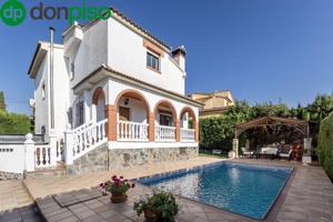 FANTASTICA CASA EN GOJAR photo 0