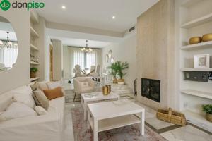 EXCLUSIVA Y ELEGANTE CASA EN NEPTUNO - GRANADA CAPITAL photo 0