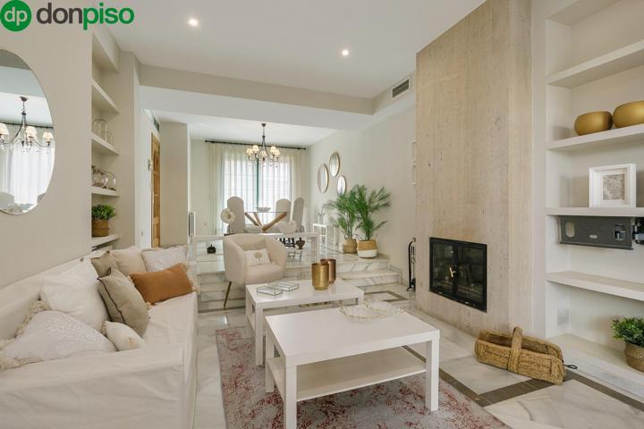 EXCLUSIVA Y ELEGANTE CASA EN NEPTUNO - GRANADA CAPITAL photo 0