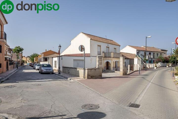 🏡 Villa con gran potencial en el centro de Ambroz – Parcela de 1.000 m² | 400 m² construidos 🏡 photo 0