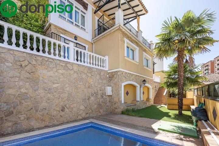 Chalet Individual con piscina y calidades de lujo en Carretera de la Sierra photo 0
