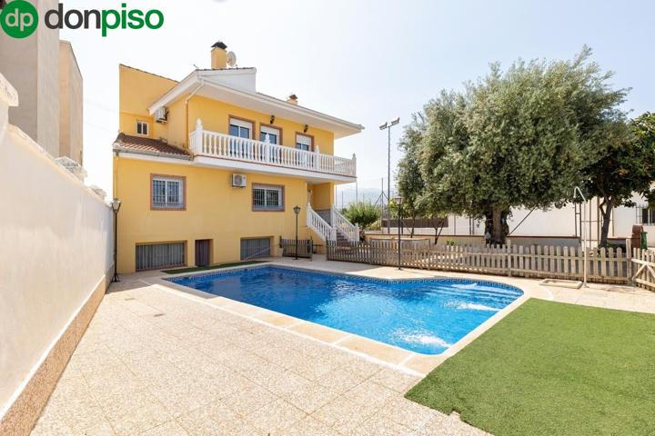 Amplio Chalet con piscina, pista deportiva y vistas en Ogíjares. photo 0